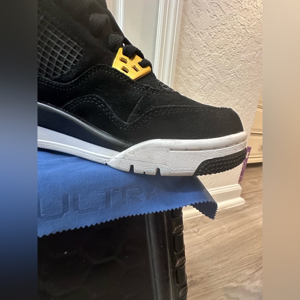 Air Jordan 4 Retro Royalty - Picture 7 of 13